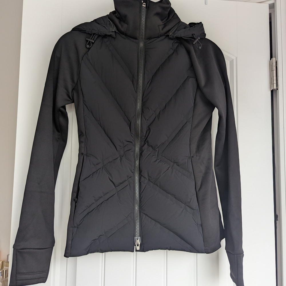 Athleta Black Hooded Puffer Jacket